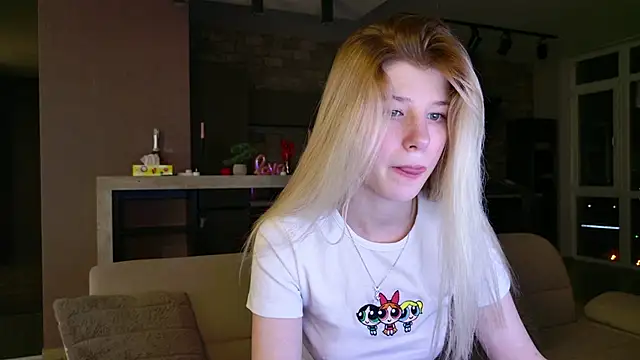 Snapshot of Bella_amory chatting on March 2025 08:22:01 PM Bella amory online show from March 2025 08:22:01 PM