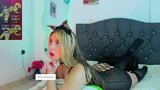 Snapshot of Vickyallien chatting on October 2025 04:29:02 PM Vickyallien online show from October 2025 04:29:02 PM