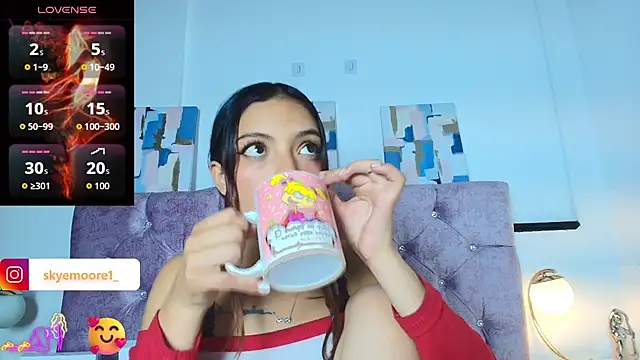 Snapshot of Skye_Moore chatting on October 2025 07:24:01 PM Skye Moore online show from October 2025 07:24:01 PM