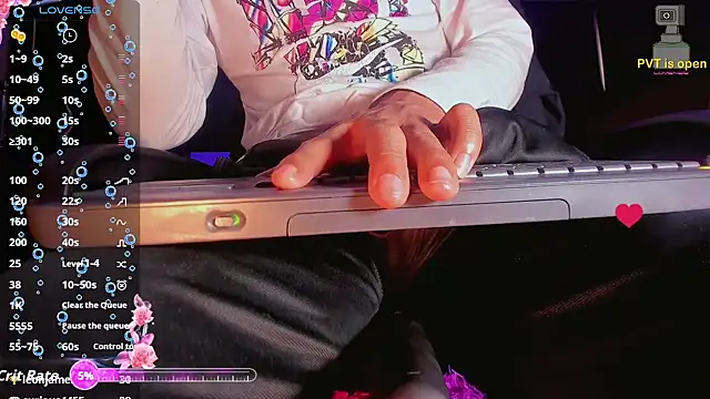 Snapshot of val_princes chatting on October 2025 11:51:02 AM val princes online show from October 2025 11:51:02 AM