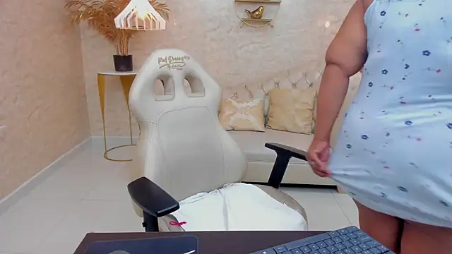 BBW CINDY online show from February 2025 07:10:01 PM