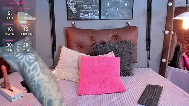 Snapshot of Adisson_kyler chatting on March 2025 06:43:02 PM Adisson kyler online show from March 2025 06:43:02 PM