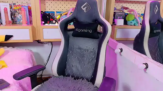 Snapshot of Adisson_kyler chatting on October 2025 04:48:02 PM Adisson kyler online show from October 2025 04:48:02 PM