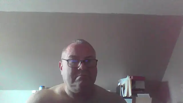 mkestr69 online show from May 2026 07:51:02 PM