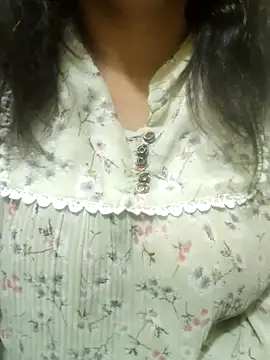 Snapshot of Your_cutiepie_ chatting on October 2025 11:54:02 PM Your cutiepie online show from October 2025 11:54:02 PM