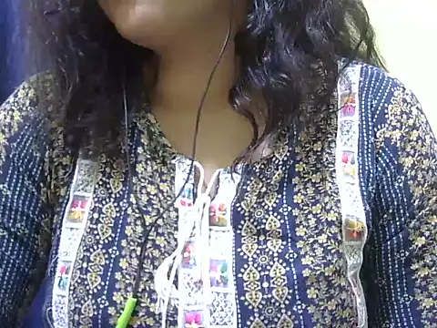 Snapshot of Your_cutiepie_ chatting on December 2025 05:40:02 PM Your cutiepie online show from December 2025 05:40:02 PM