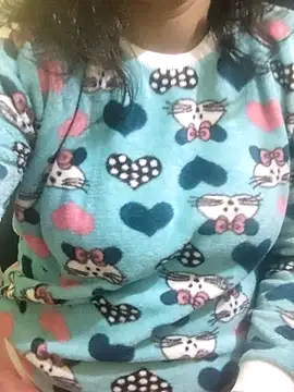 Snapshot of Your_cutiepie_ chatting on December 2025 06:02:01 PM Your cutiepie online show from December 2025 06:02:01 PM