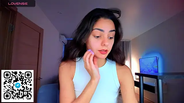 EmiliaZen online show from September 2025 02:10:01 PM