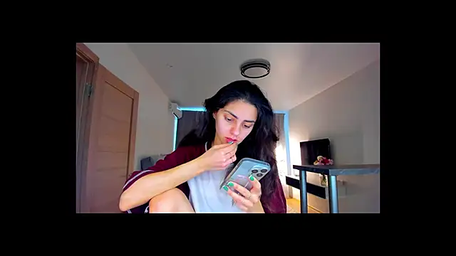 EmiliaZen online show from October 2025 01:23:01 PM