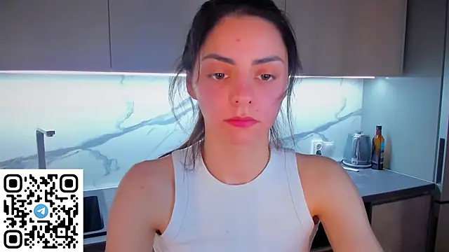 EmiliaZen online show from April 2026 06:02:02 PM