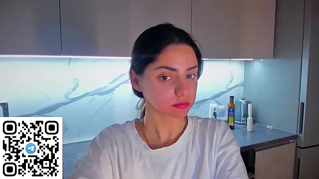 EmiliaZen online show from May 2026 05:19:01 PM