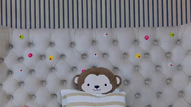 PlayfulShow online show from May 2026 09:05:02 AM