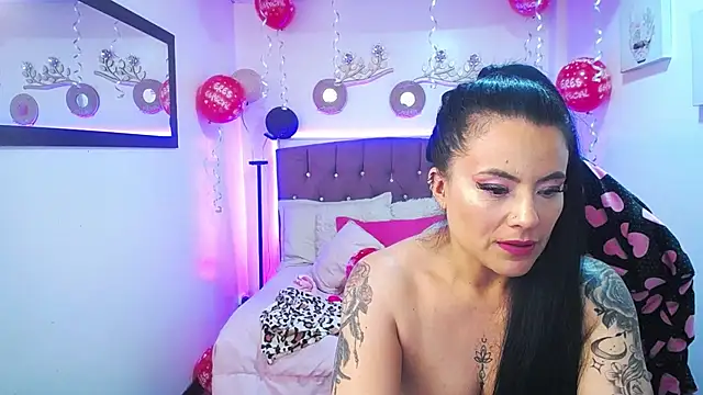 Snapshot of lizha_milf chatting on February 2025 09:32:01 PM lizha milf online show from February 2025 09:32:01 PM