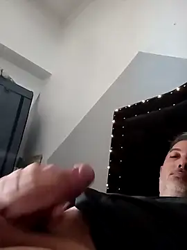 Snapshot of Sexyguycumming chatting on March 2025 01:57:02 PM Sexyguycumming online show from March 2025 01:57:02 PM