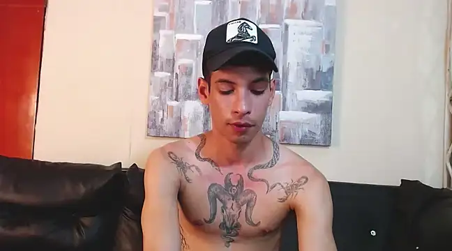 Snapshot of biigjhonny chatting on February 2025 05:37:01 AM biigjhonny online show from February 2025 05:37:01 AM