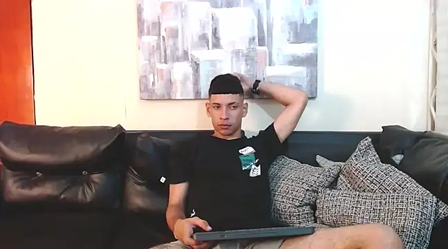 Snapshot of biigjhonny chatting on February 2025 02:50:02 AM biigjhonny online show from February 2025 02:50:02 AM