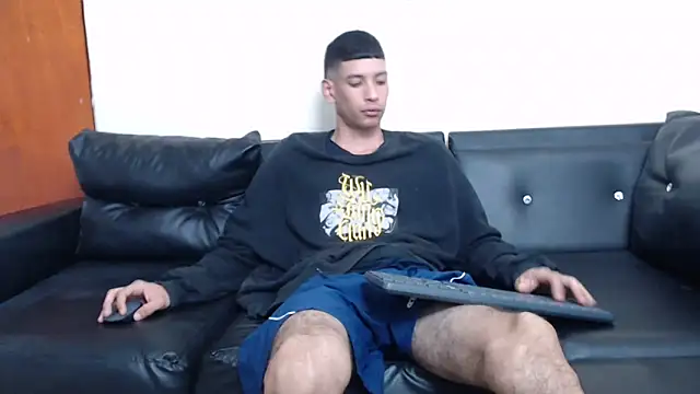 Snapshot of biigjhonny chatting on November 2025 02:54:01 AM biigjhonny online show from November 2025 02:54:01 AM