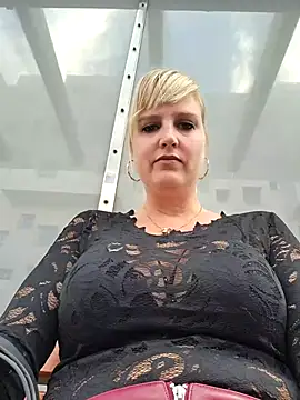 Sexybiene969 online show from September 2025 03:11:02 PM