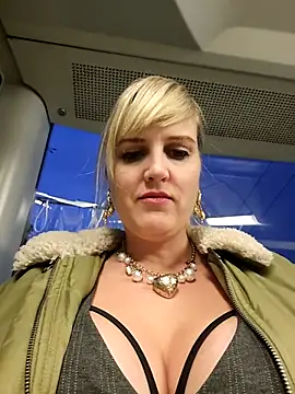 Sexybiene969 online show from October 2025 04:29:02 PM