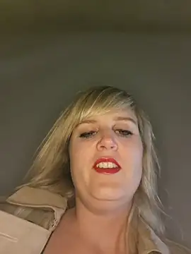 Sexybiene969 online show from November 2025 05:46:02 PM