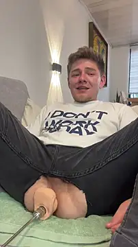 Angel Montiell online show from November 2025 08:30:01 PM