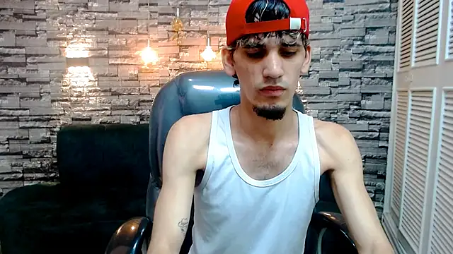 Snapshot of Dirty_Kingg chatting on February 2025 08:23:02 PM Dirty Kingg online show from February 2025 08:23:02 PM