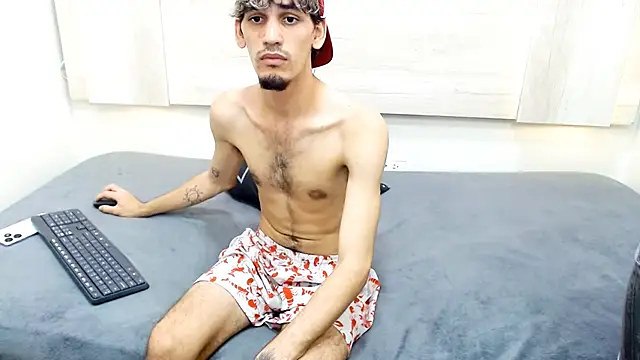 Snapshot of Dirty_Kingg chatting on February 2025 11:13:01 PM Dirty Kingg online show from February 2025 11:13:01 PM