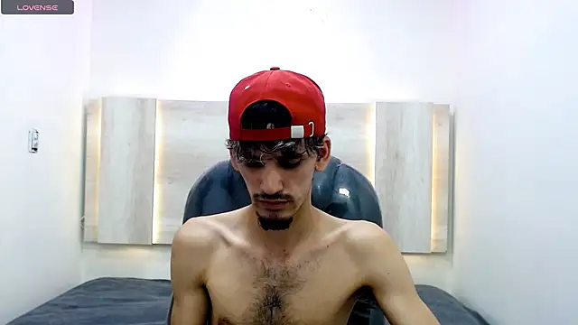 Snapshot of Dirty_Kingg chatting on February 2025 08:36:02 PM Dirty Kingg online show from February 2025 08:36:02 PM