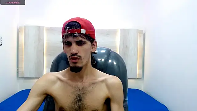 Snapshot of Dirty_Kingg chatting on February 2025 08:58:02 PM Dirty Kingg online show from February 2025 08:58:02 PM