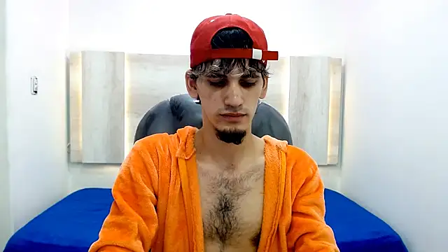 Snapshot of Dirty_Kingg chatting on February 2025 08:33:02 PM Dirty Kingg online show from February 2025 08:33:02 PM