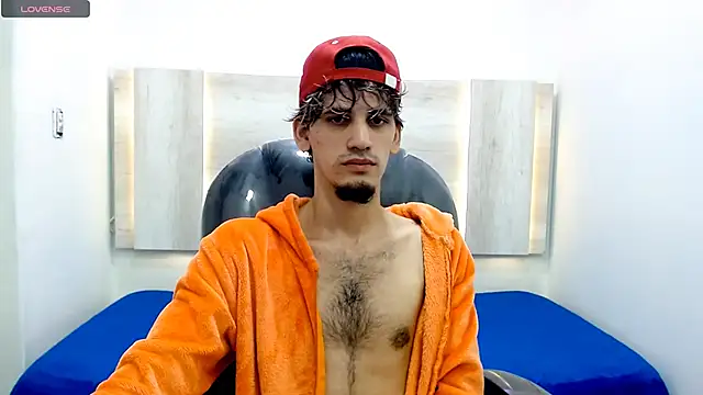 Snapshot of Dirty_Kingg chatting on February 2025 08:41:01 PM Dirty Kingg online show from February 2025 08:41:01 PM