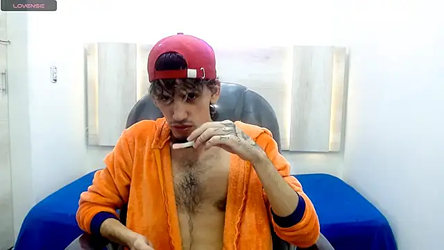 Snapshot of Dirty_Kingg chatting on February 2025 02:48:02 AM Dirty Kingg online show from February 2025 02:48:02 AM