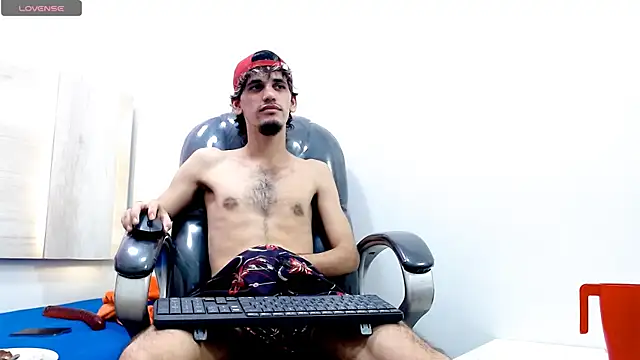 Snapshot of Dirty_Kingg chatting on February 2025 11:48:02 PM Dirty Kingg online show from February 2025 11:48:02 PM