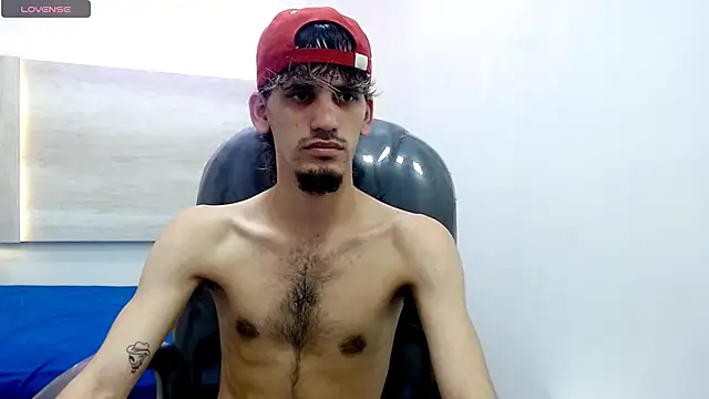 Snapshot of Dirty_Kingg chatting on March 2025 08:21:02 PM Dirty Kingg online show from March 2025 08:21:02 PM