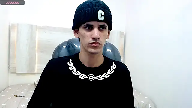 Snapshot of Dirty_Kingg chatting on March 2025 06:10:02 AM Dirty Kingg online show from March 2025 06:10:02 AM