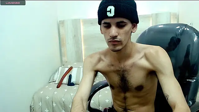 Snapshot of Dirty_Kingg chatting on March 2025 09:27:01 PM Dirty Kingg online show from March 2025 09:27:01 PM