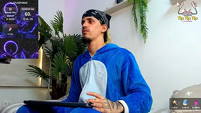 Snapshot of Dirty_Kingg chatting on September 2025 07:36:01 PM Dirty Kingg online show from September 2025 07:36:01 PM