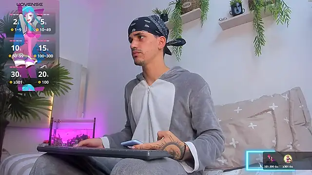 Snapshot of Dirty_Kingg chatting on October 2025 08:42:01 PM Dirty Kingg online show from October 2025 08:42:01 PM