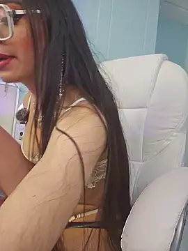 Snapshot of Emerald_gh chatting on March 2026 01:21:01 AM Emerald gh online show from March 2026 01:21:01 AM