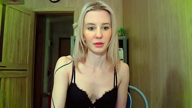 Caramel piegirl online show from February 2025 06:23:02 PM