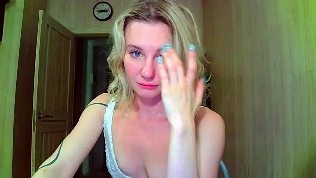 Snapshot of Caramel_piegirl chatting on July 2026 08:44:02 PM Caramel piegirl online show from July 2026 08:44:02 PM