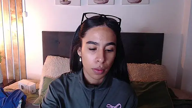 Snapshot of melissa_becraft chatting on May 2026 01:11:02 AM melissa becraft online show from May 2026 01:11:02 AM