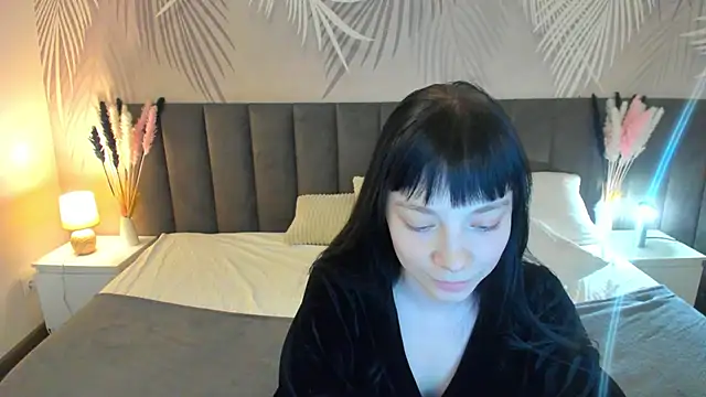 SkinyJoyce online show from March 2025 08:05:01 AM