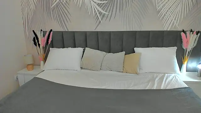 SkinyJoyce online show from March 2025 02:19:01 AM