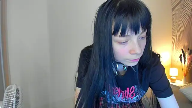 SkinyJoyce online show from March 2025 08:01:02 AM