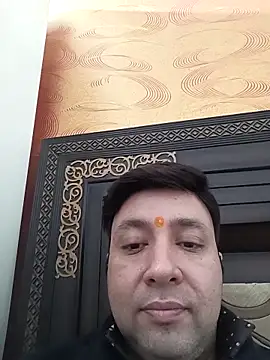 innocentboy1987 online show from November 2025 06:40:02 AM