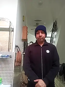 innocentboy1987 online show from February 2026 04:32:01 AM