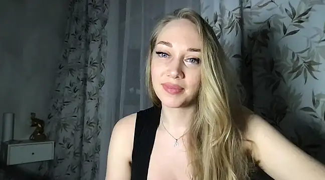 Snapshot of Engel_13 chatting on February 2025 10:18:01 PM Engel 13 online show from February 2025 10:18:01 PM