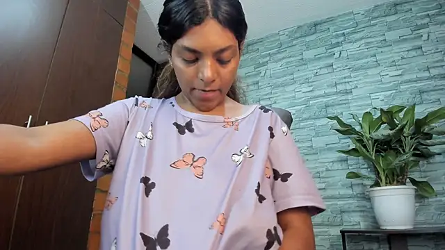 nicollesofia2 online show from February 2025 08:31:01 AM