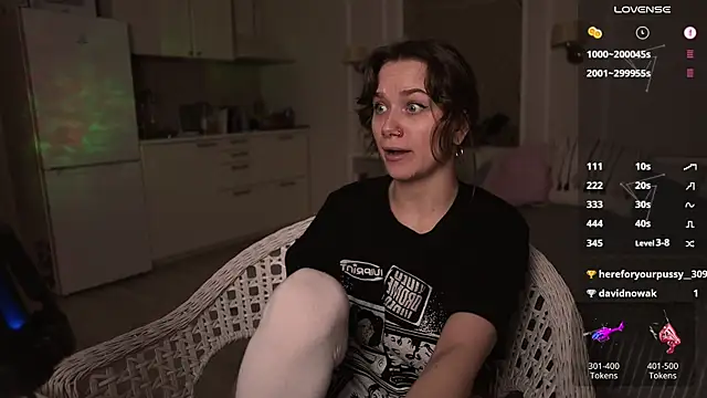 Snapshot of alexa_feels_ chatting on February 2025 08:59:01 PM alexa feels online show from February 2025 08:59:01 PM